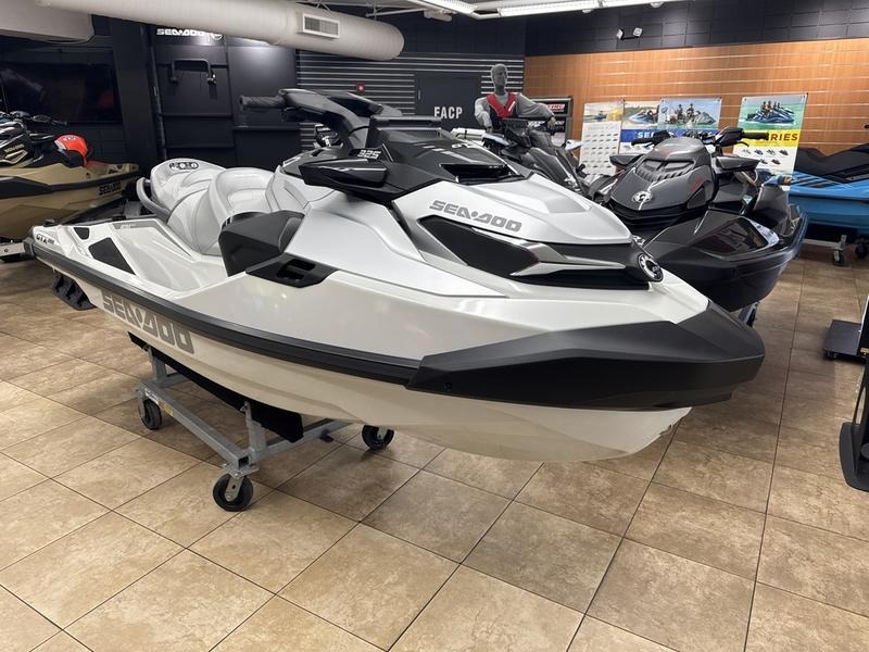 2025 Sea-Doo GTX Limited 325 White Pearl Premium - Image 2