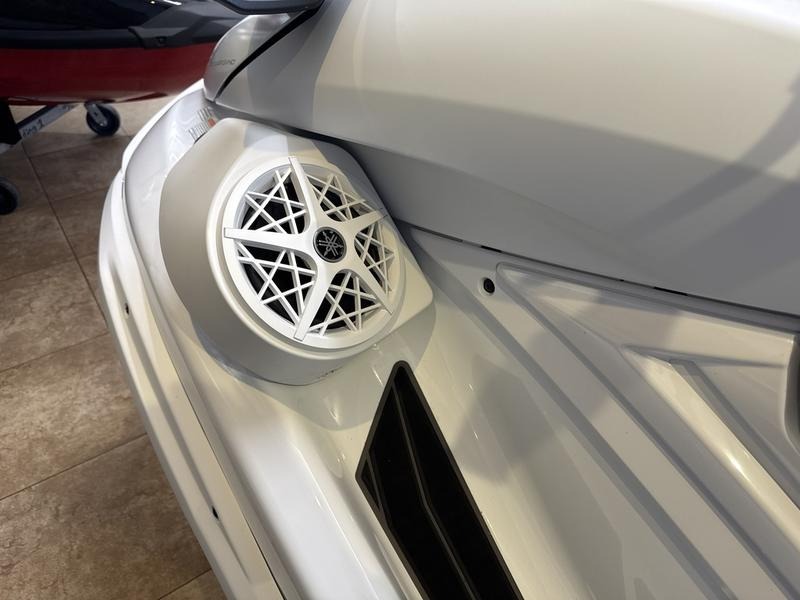 Buy 2025 Yamaha FX Cruiser SVHO® - Image 9