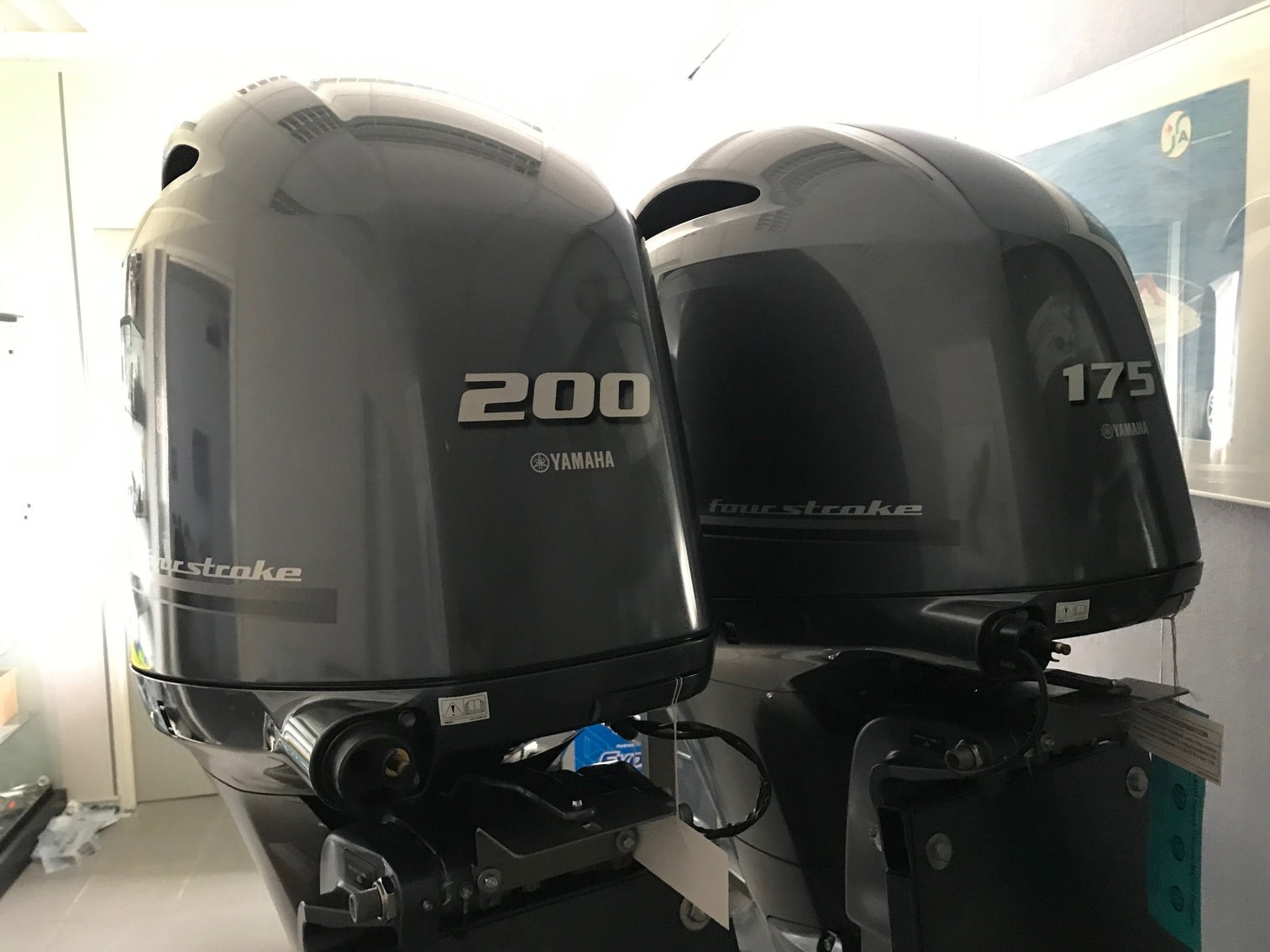 Buy Yamaha 200hp Outboard Motor | Digital Electronic Controls, 25" Shaft | F200XSA - Image 2