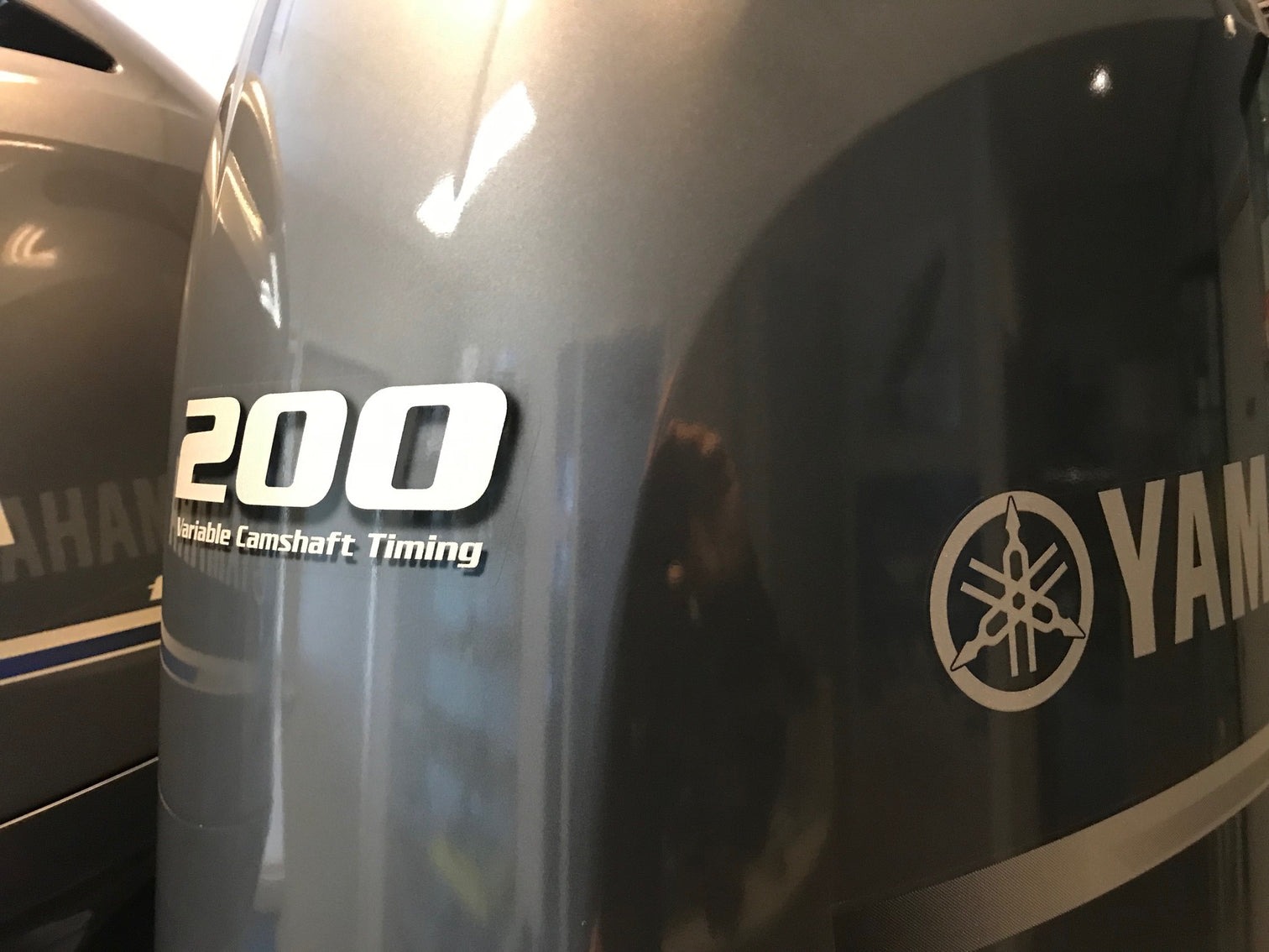 Buy Yamaha 200hp Outboard Motor | Digital Electronic Controls, 25" Shaft | F200XSA - Image 4