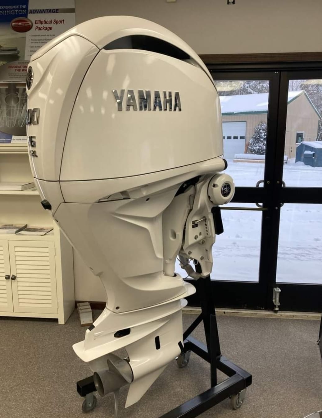 2022 Yamaha F300XSB2 Outboard Motor - Image 2