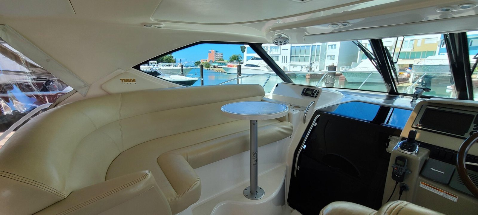2011 Tiara Yachts 3500 Sovran LE SOHO - Image 8
