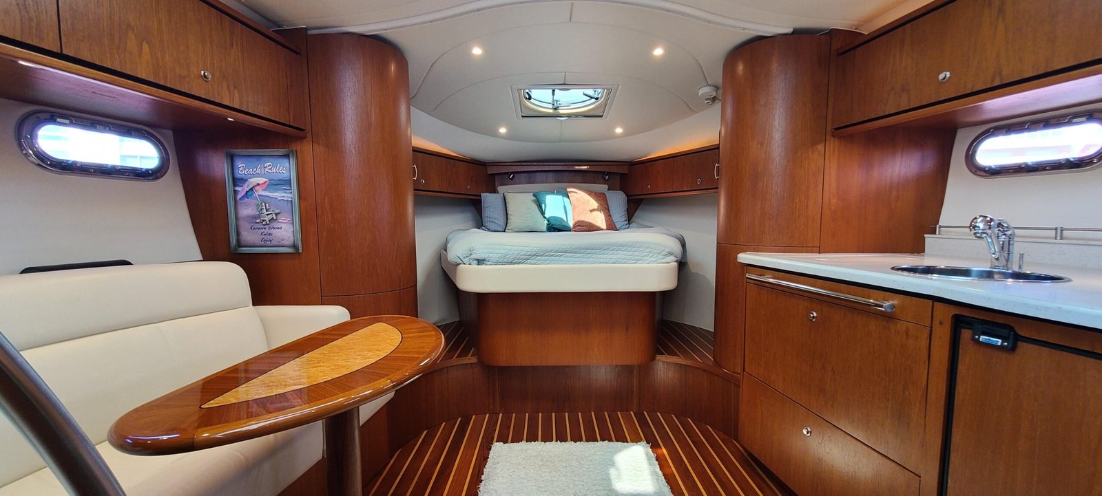 2011 Tiara Yachts 3500 Sovran LE SOHO - Image 11