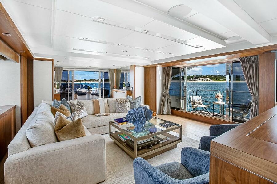 2013 Sunseeker Predator 115 EVEREAST FOR SALE - Image 9