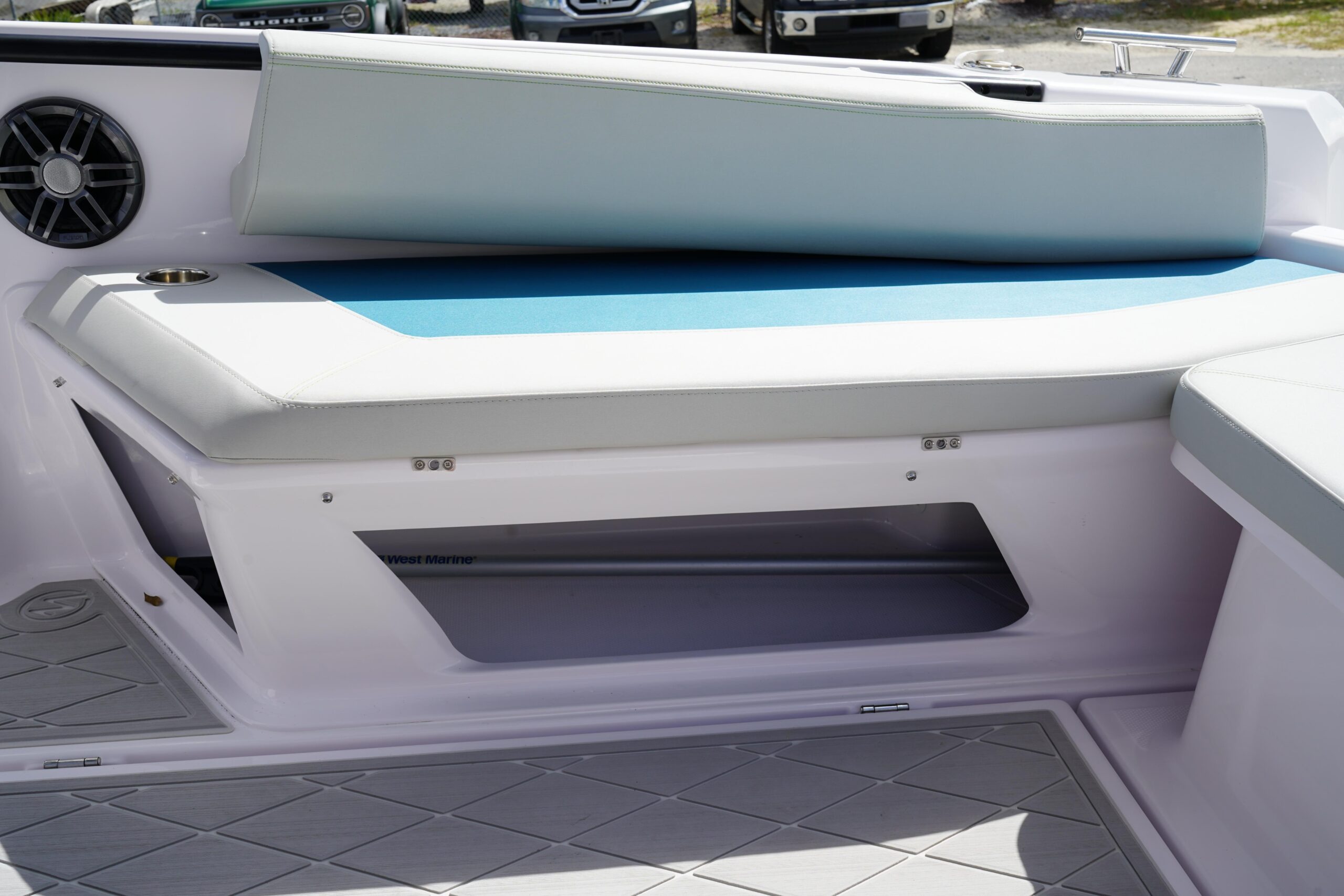 2022 Axopar 22 T-Top For Sale - Image 8