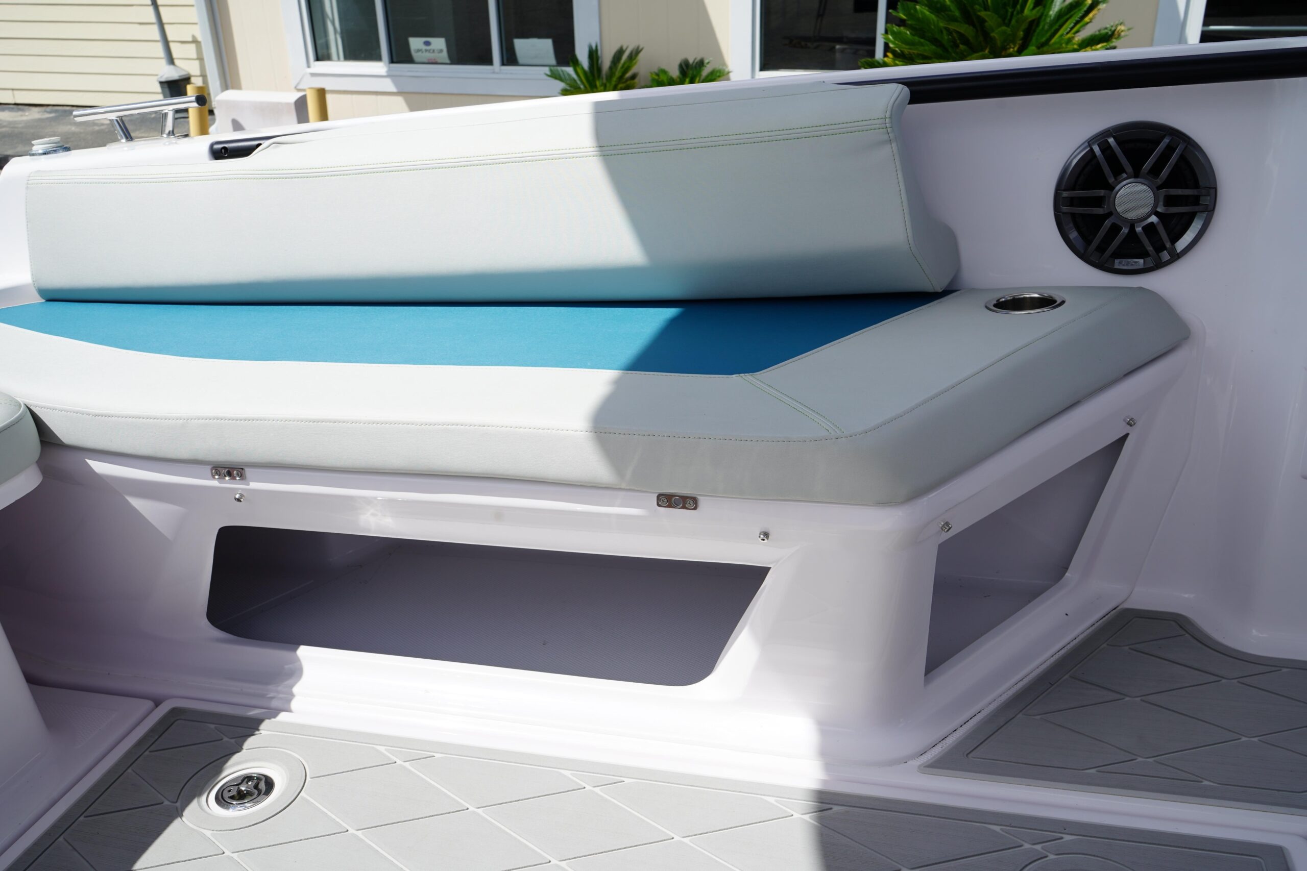 2022 Axopar 22 T-Top For Sale - Image 10