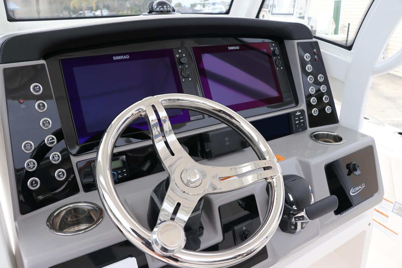 Buy 2024 Robalo 266 Cayman - Image 18