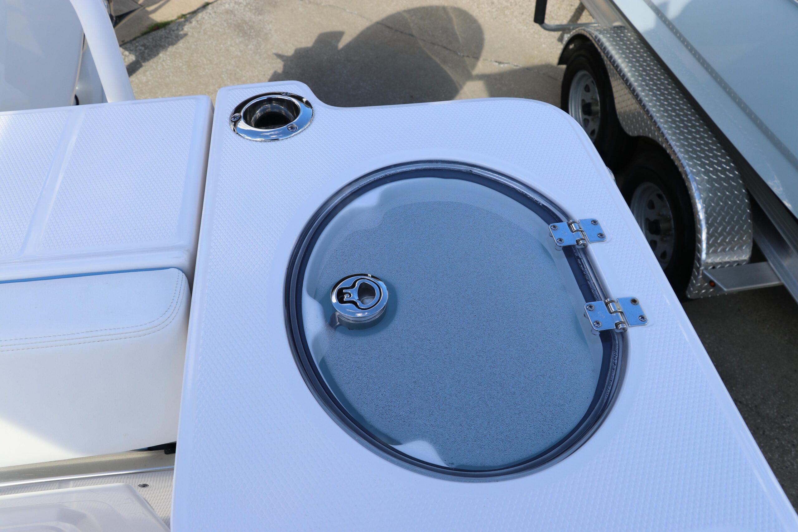 Buy 2024 Robalo R230 Center Console - Image 9