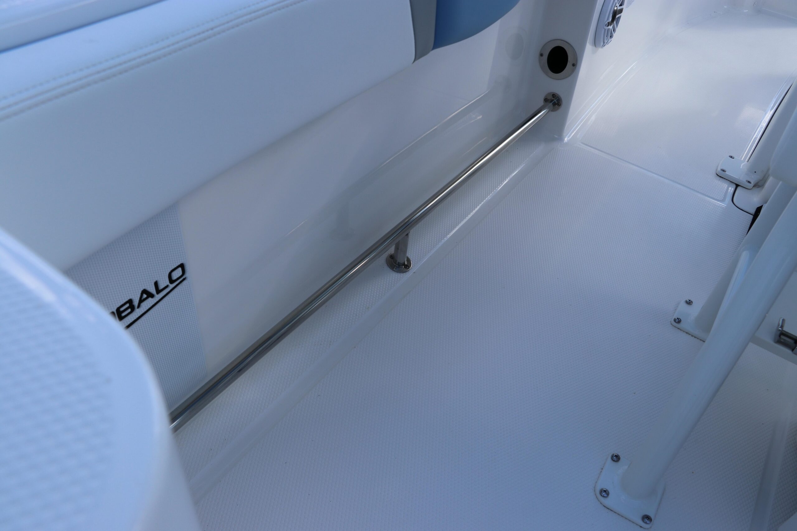 Buy 2024 Robalo R230 Center Console - Image 14
