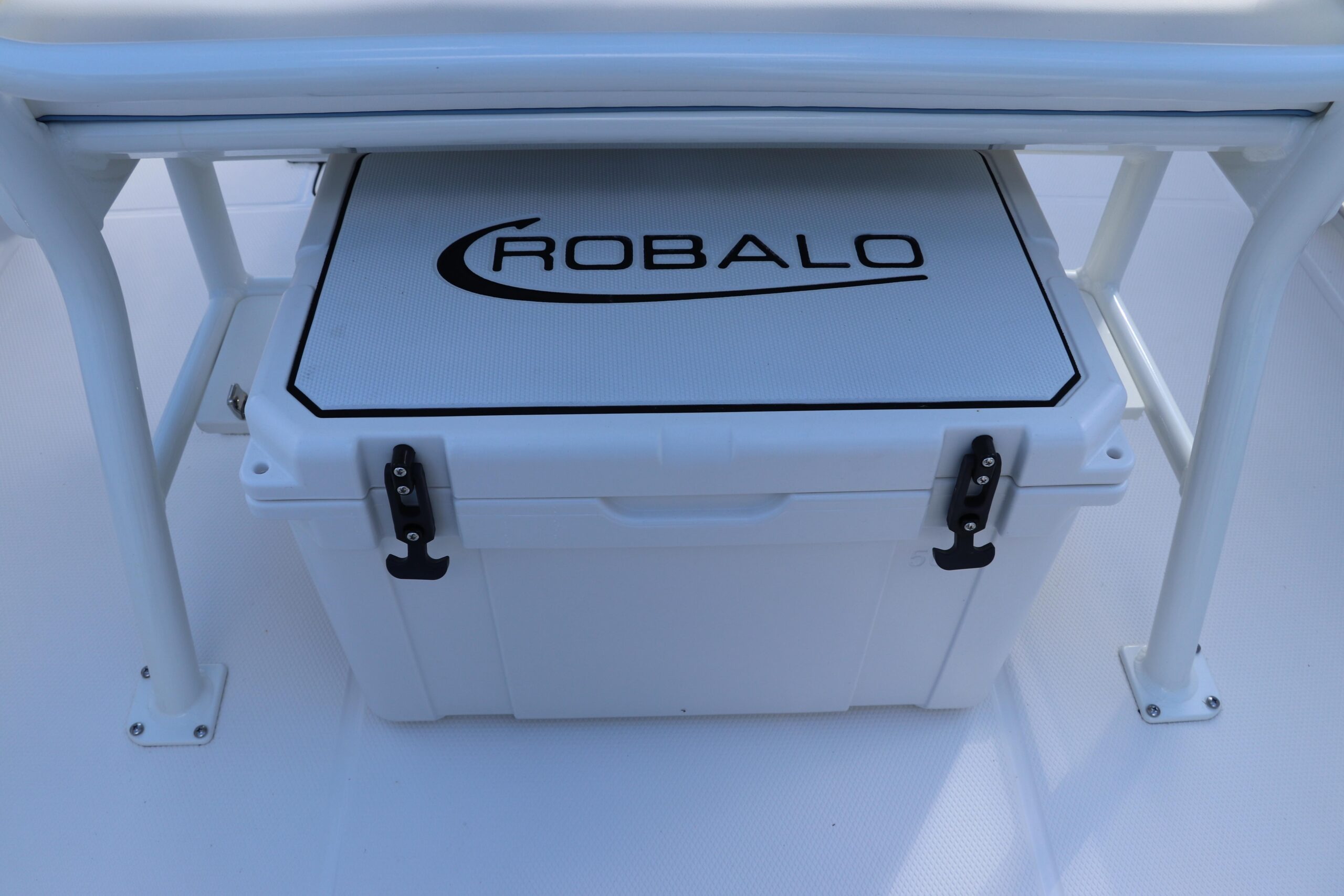 Buy 2024 Robalo R230 Center Console - Image 15