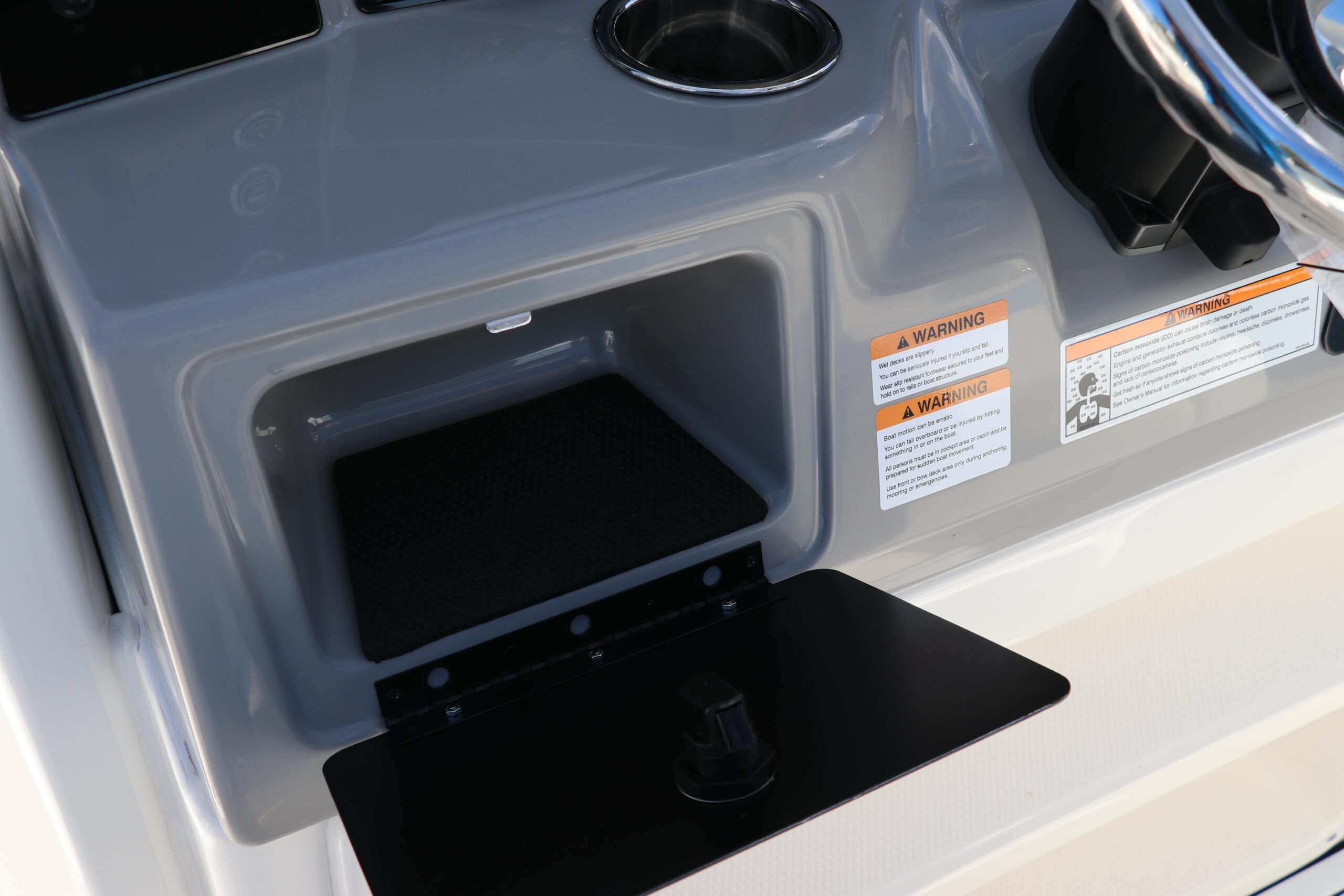 Buy 2024 Robalo R230 Center Console - Image 20