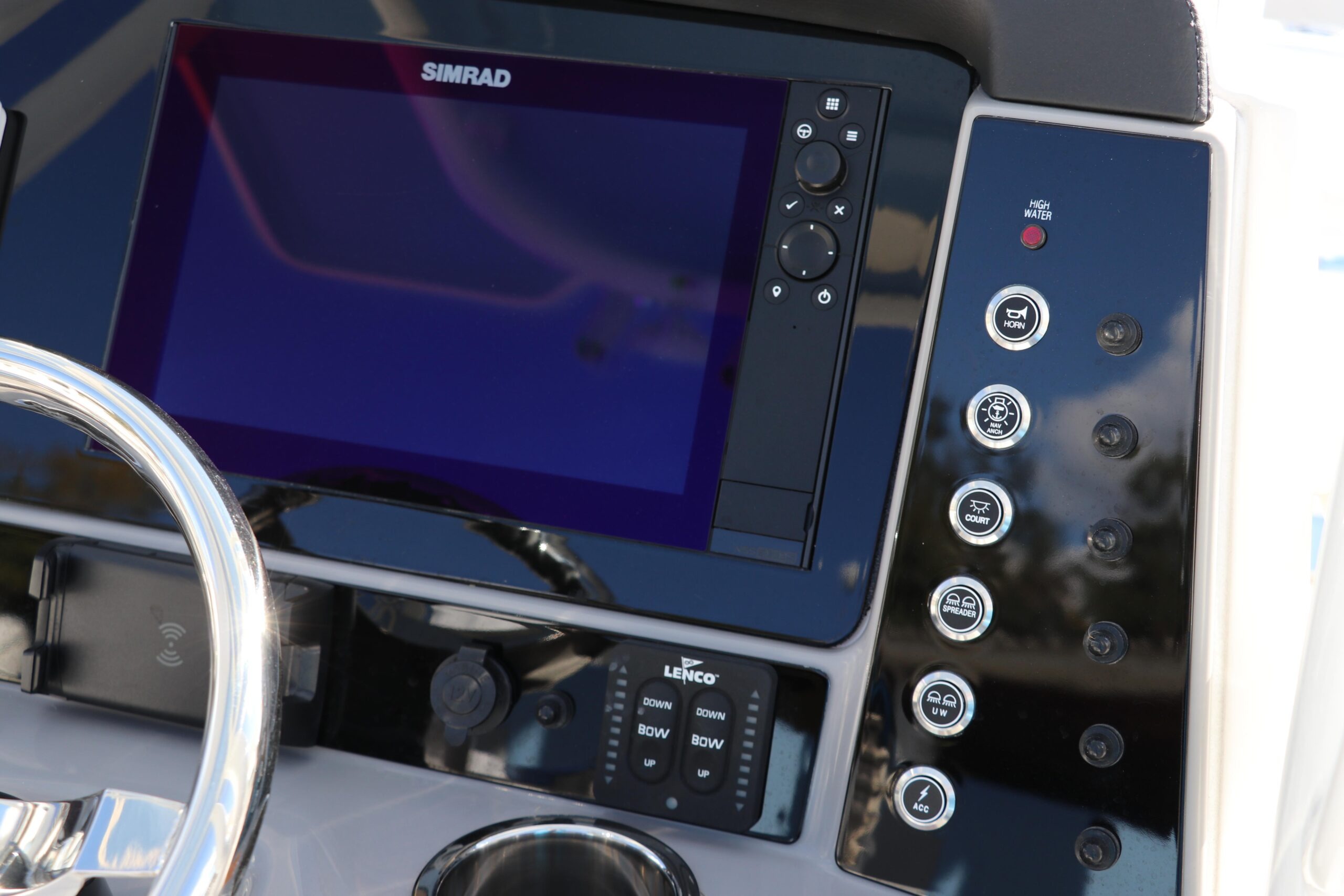 Buy 2024 Robalo R230 Center Console - Image 25