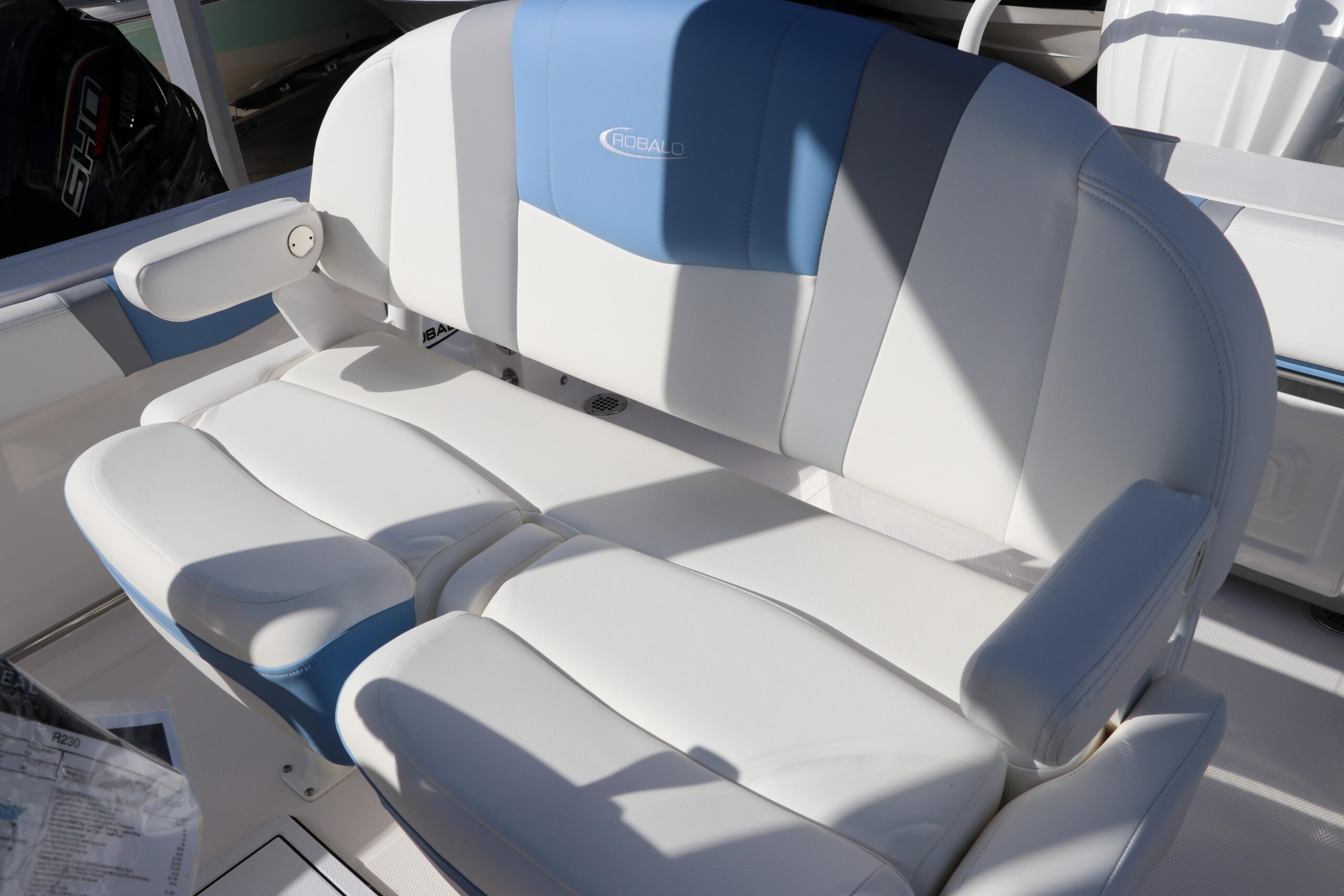 Buy 2024 Robalo R230 Center Console - Image 28