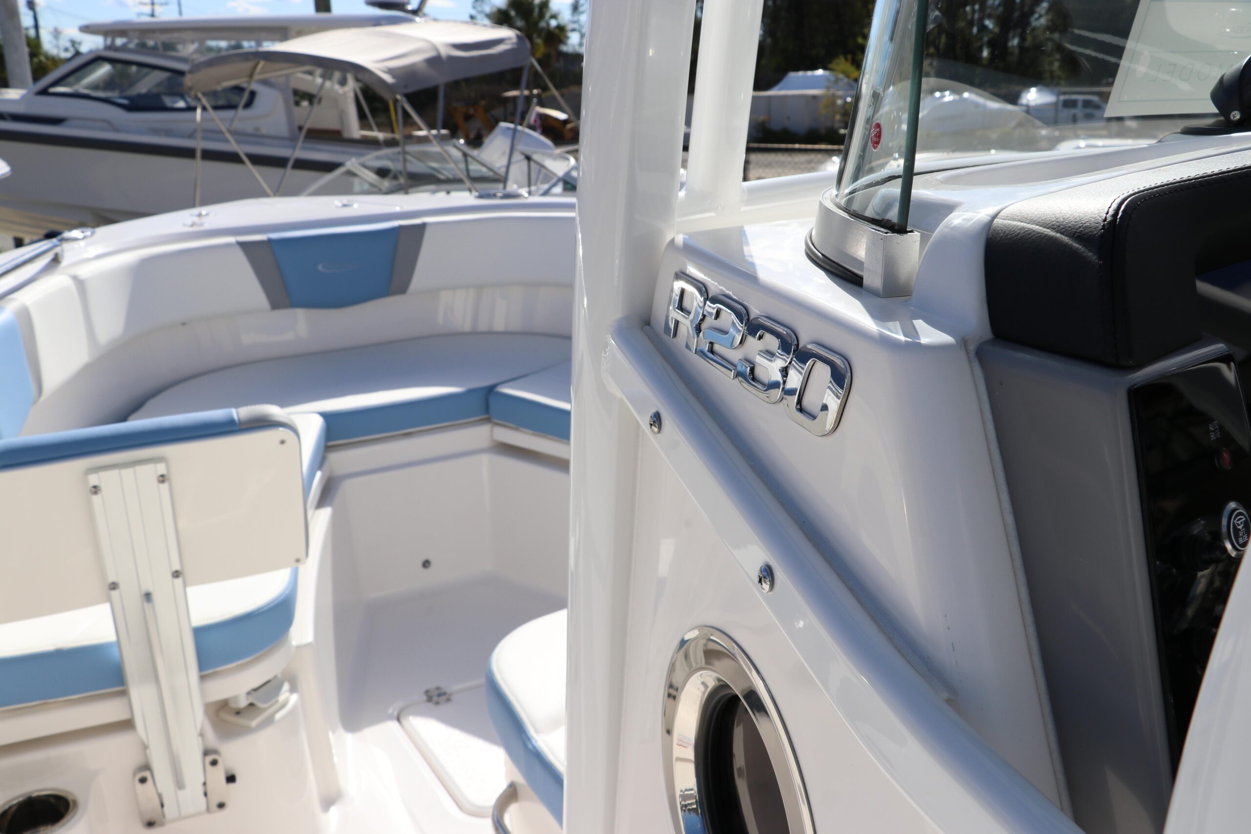 Buy 2024 Robalo R230 Center Console - Image 30