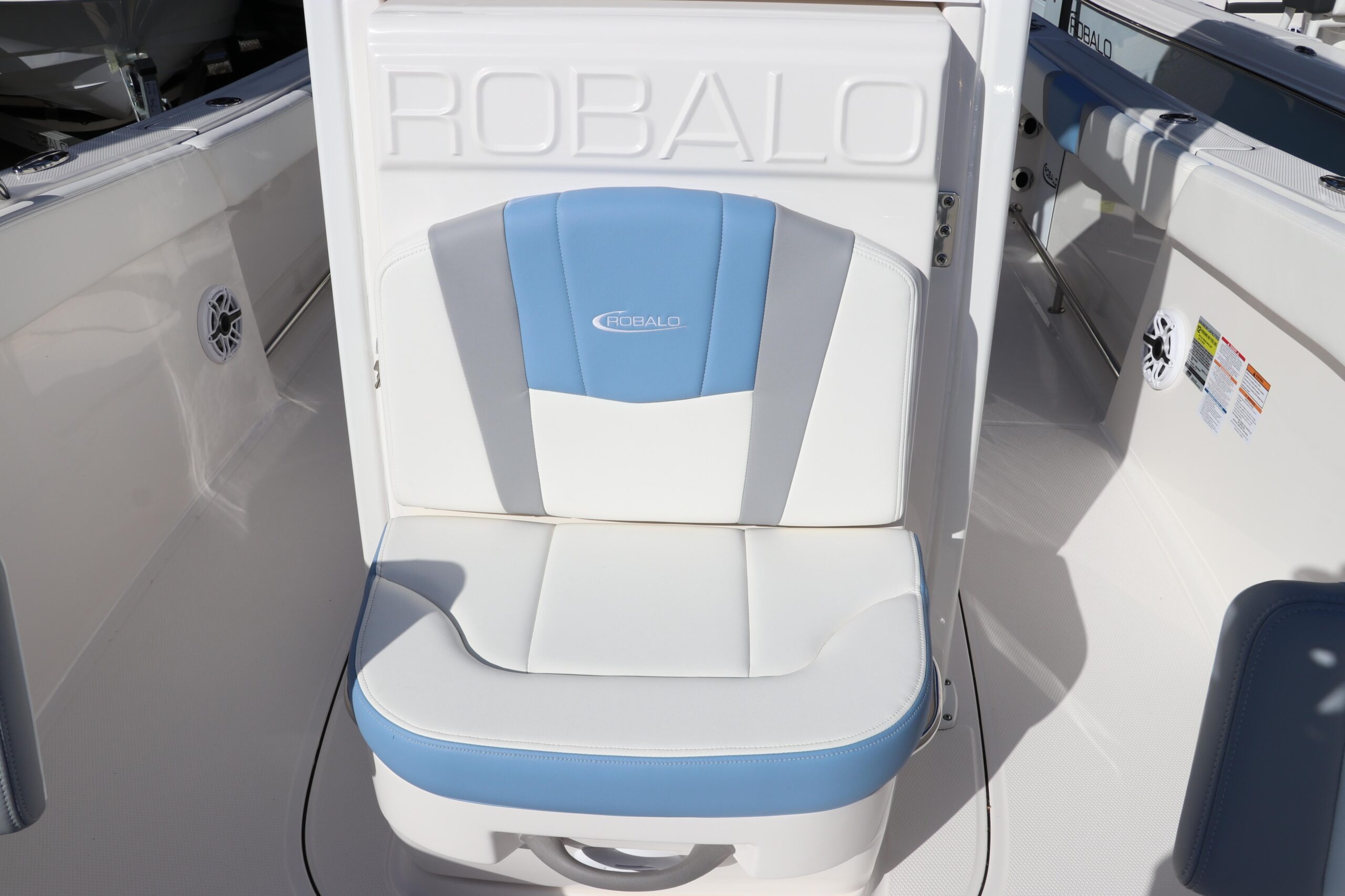 Buy 2024 Robalo R230 Center Console - Image 31