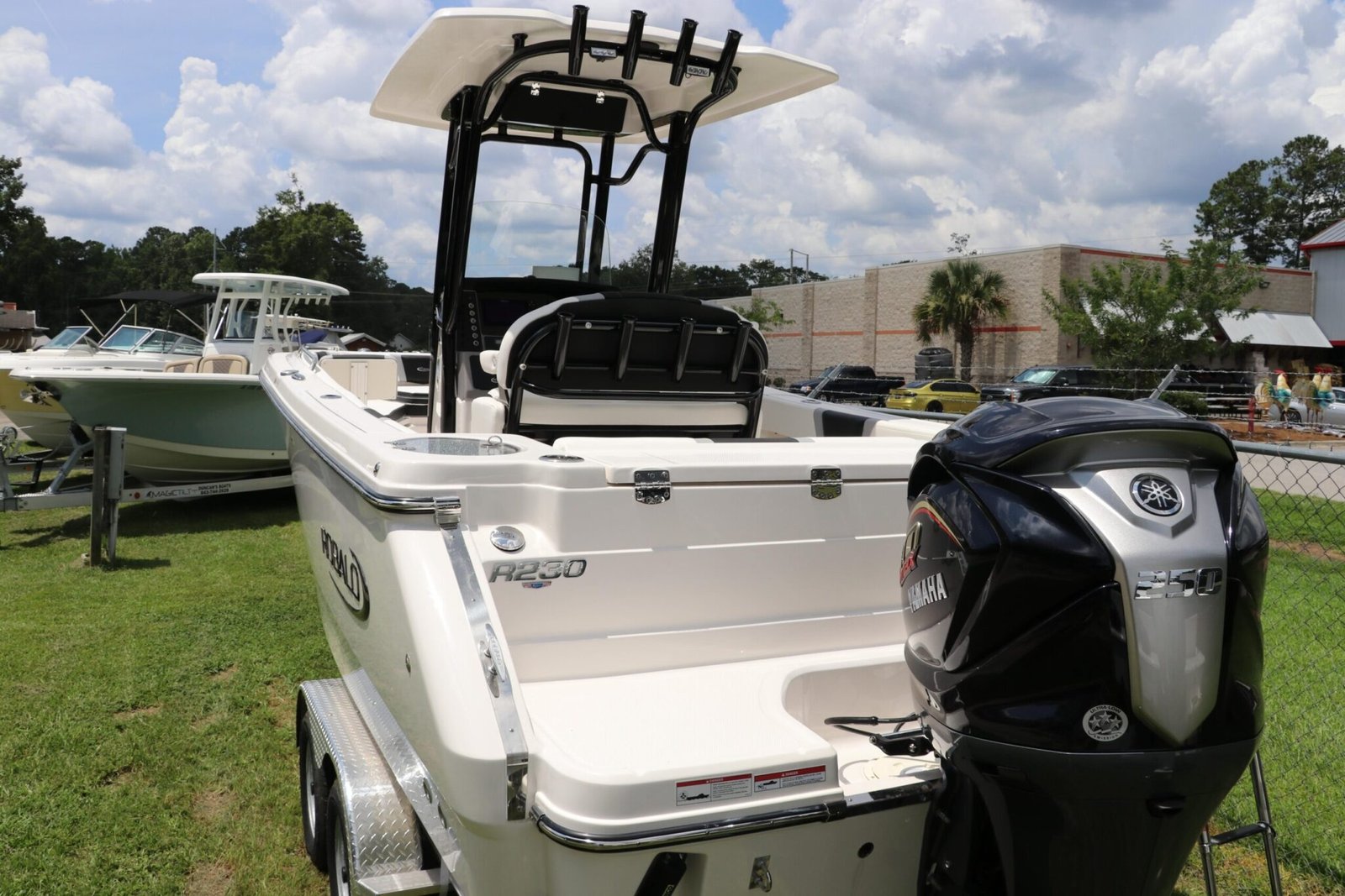 2024 Robalo R230 Center Console For Sale - NAUTICAL MARINE DEPOT