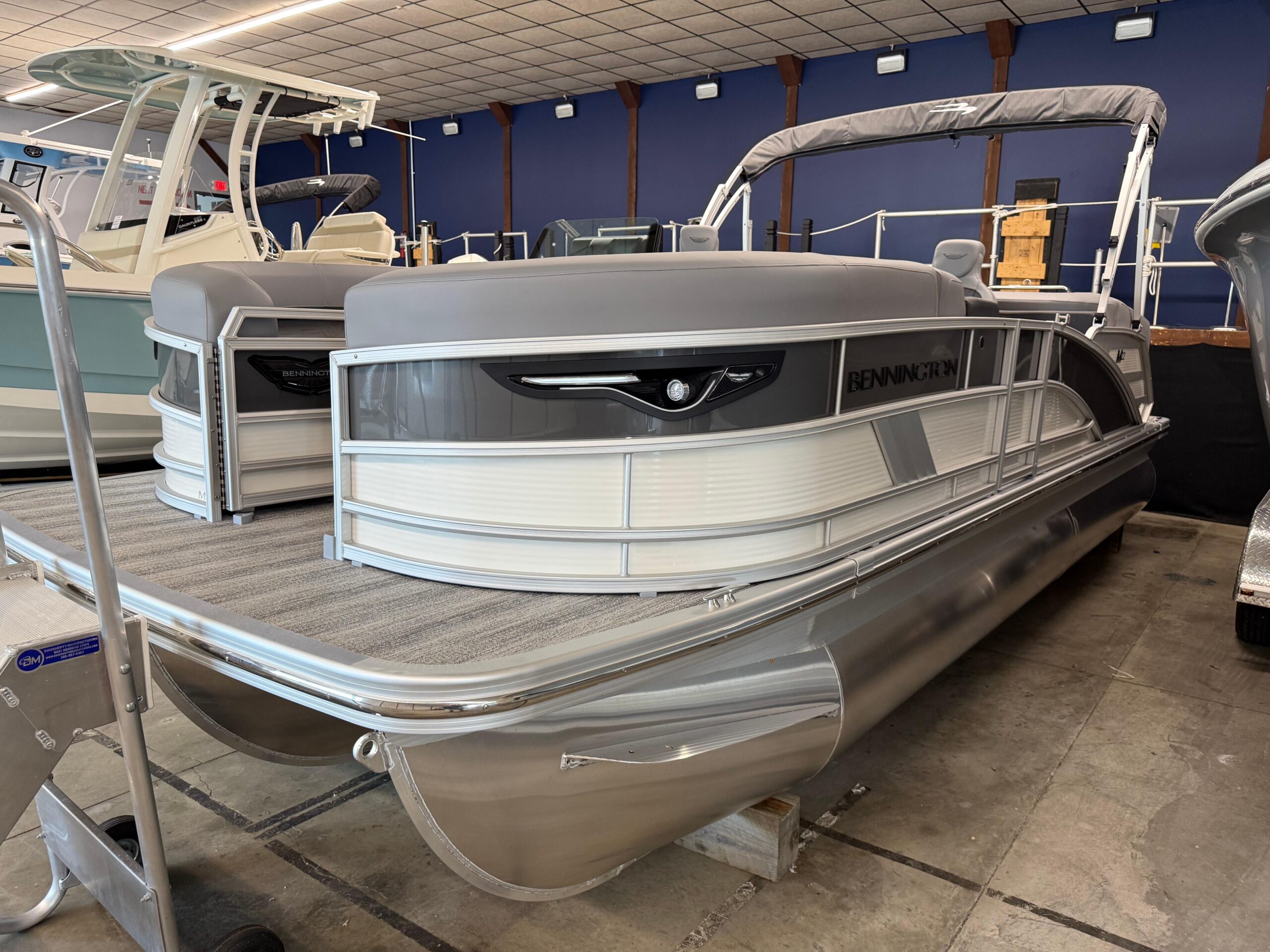 2025 Bennington 22MFB For Sale - Image 2