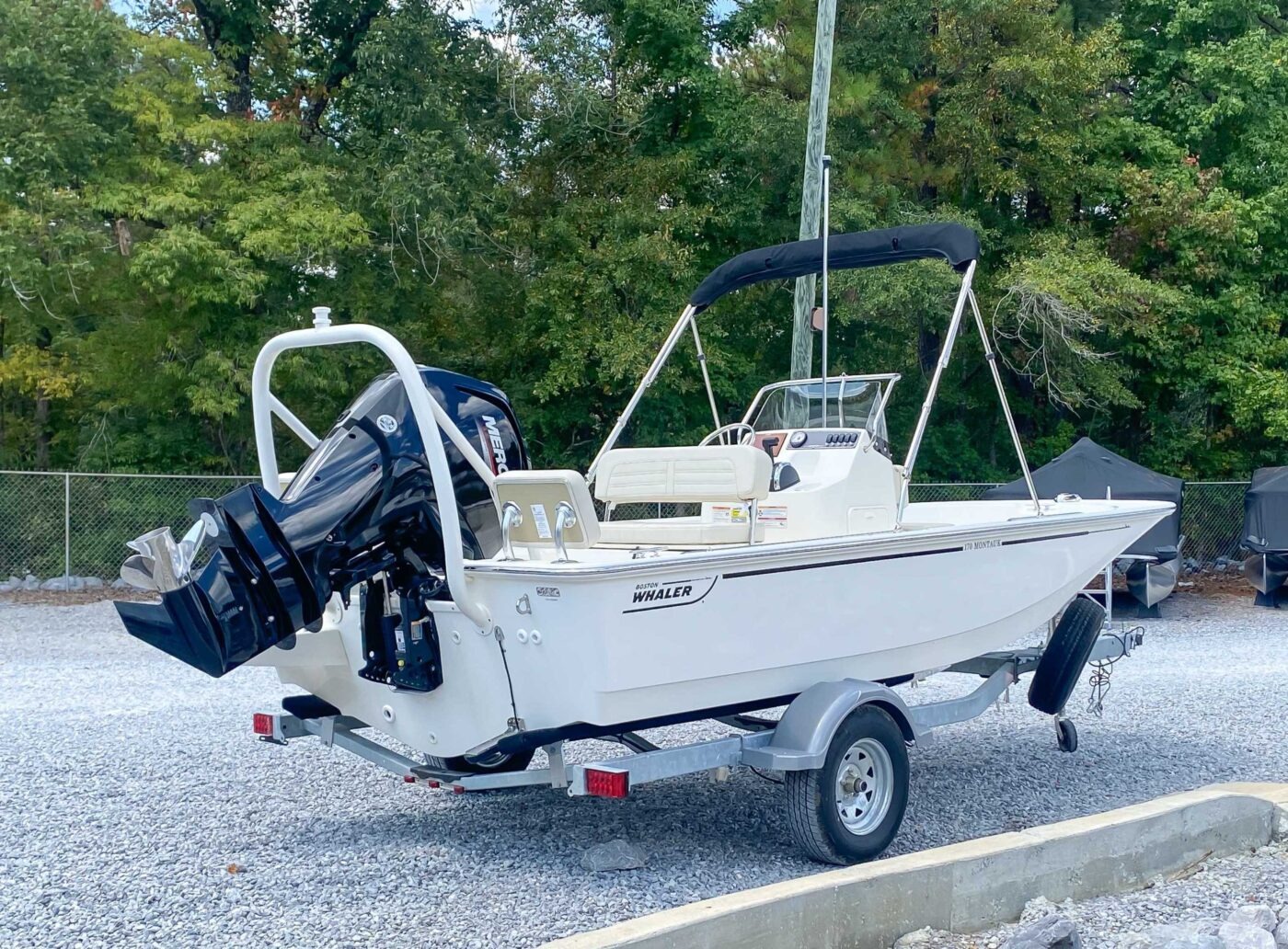 2025 Boston Whaler 170 Montauk - Image 5