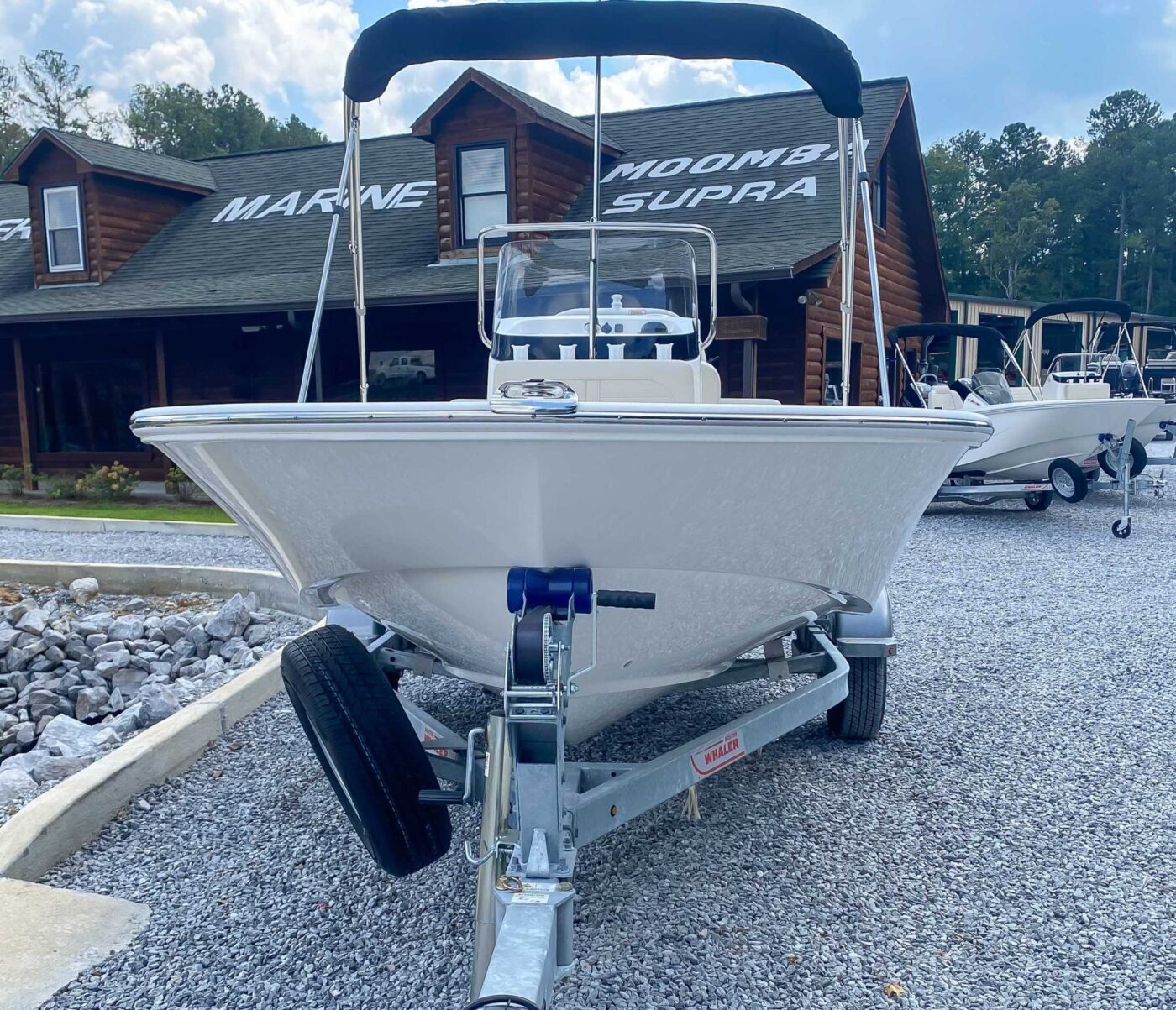 2025 Boston Whaler 170 Montauk - Image 3