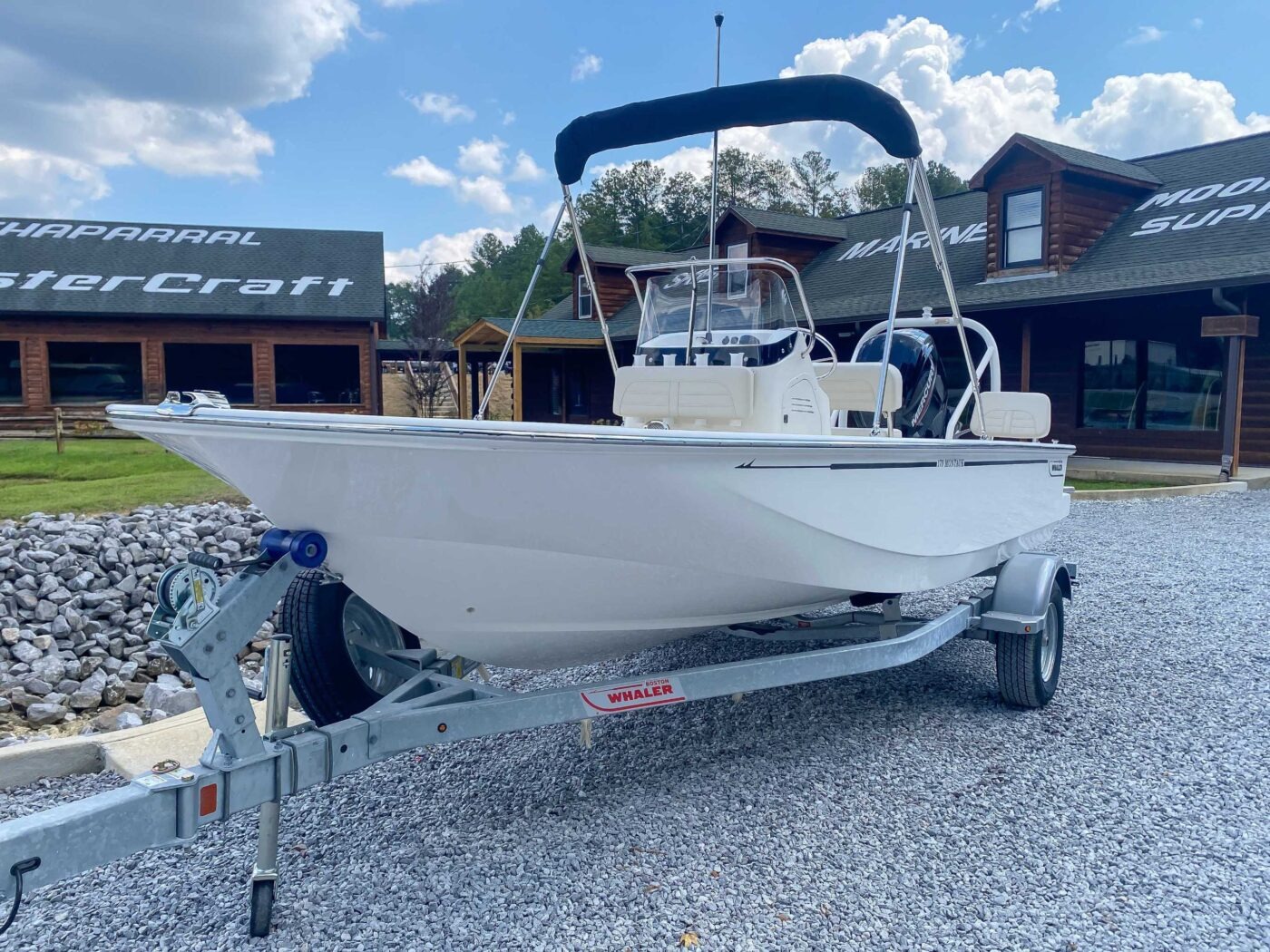 2025 Boston Whaler 170 Montauk - Image 2