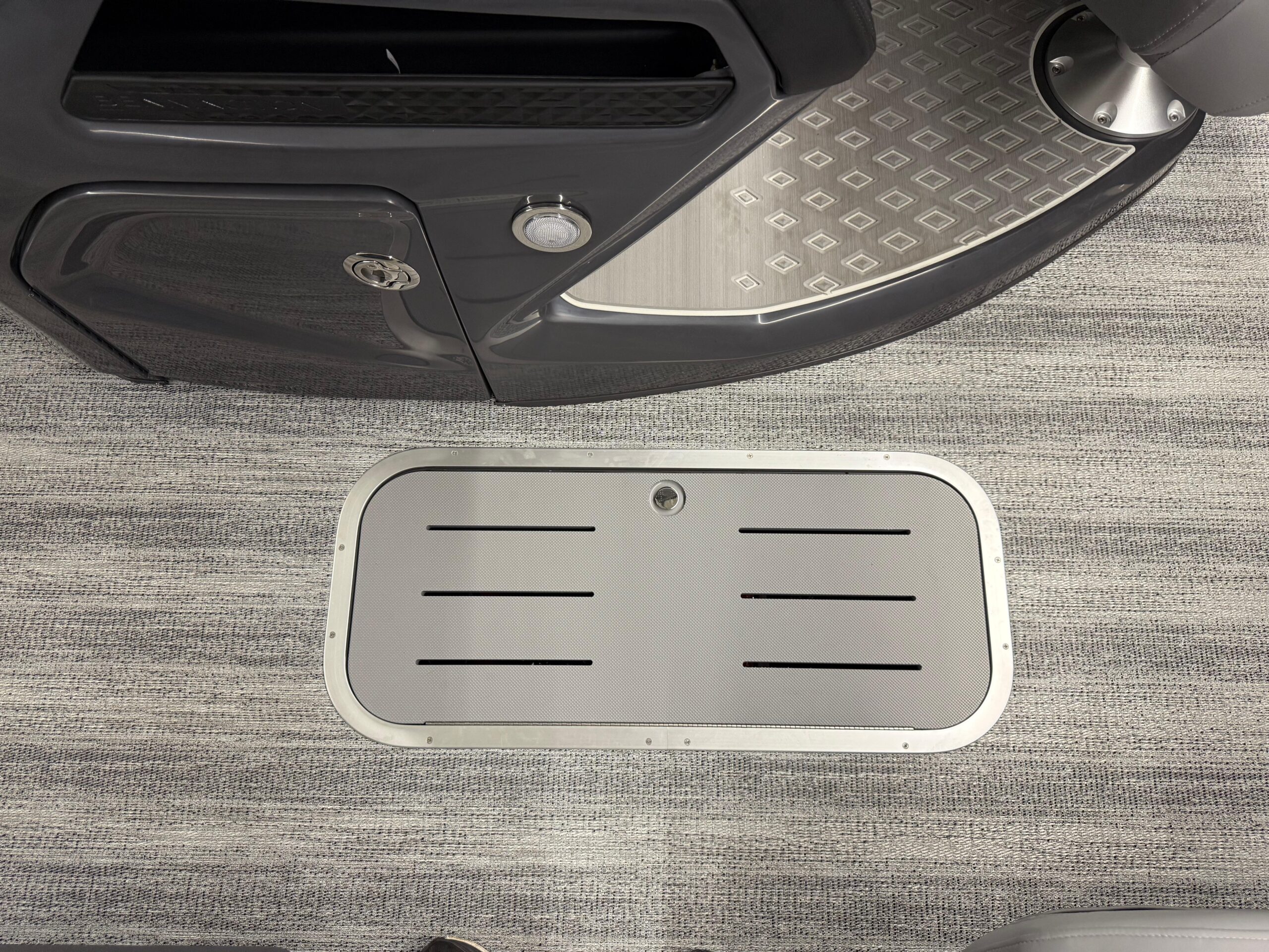 2025 Bennington 22MFB For Sale - Image 14