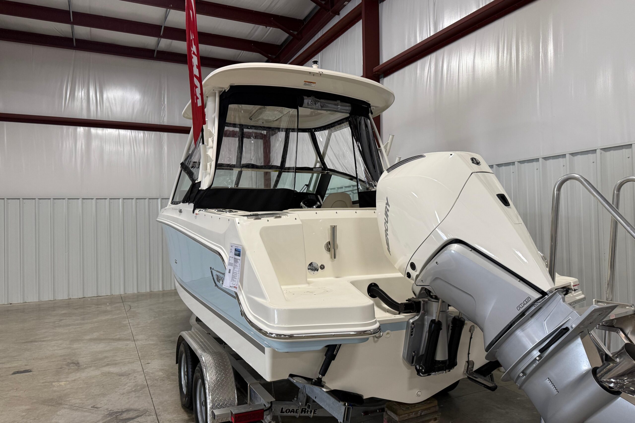 2025 Boston Whaler 240 Vantage - Image 16
