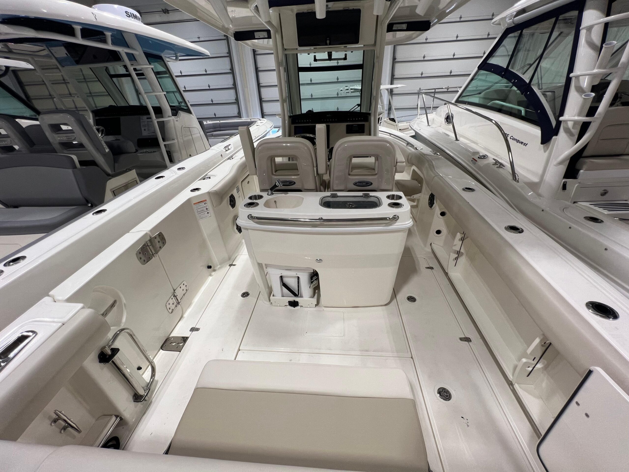 2025 Boston Whaler 280 Outrage - Image 3
