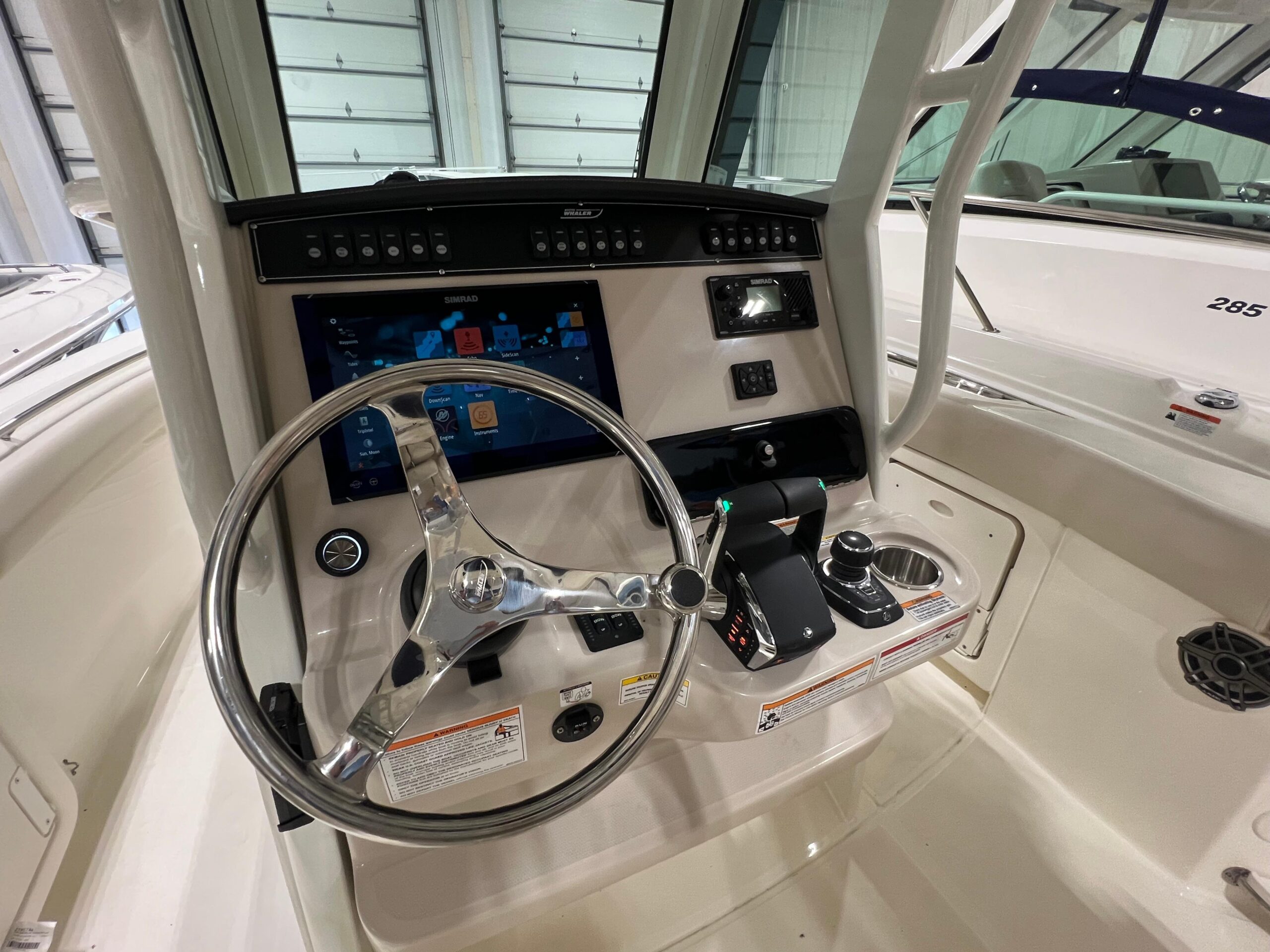 2025 Boston Whaler 280 Outrage - Image 9