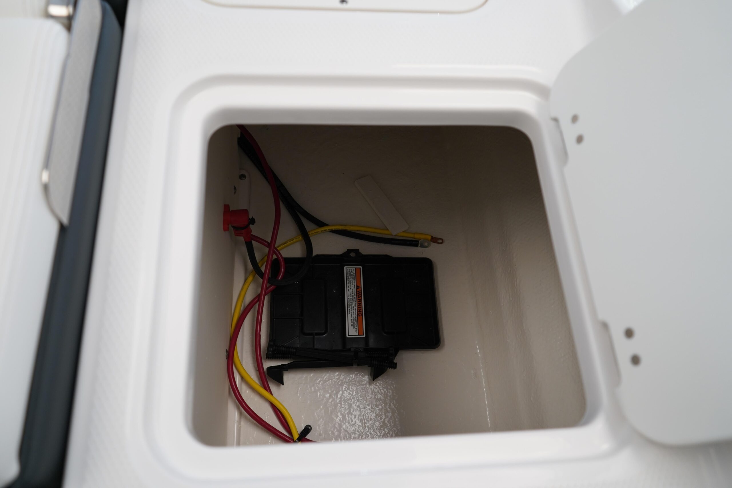 2025 Chaparral 21 SSi OB For Sale - Image 8