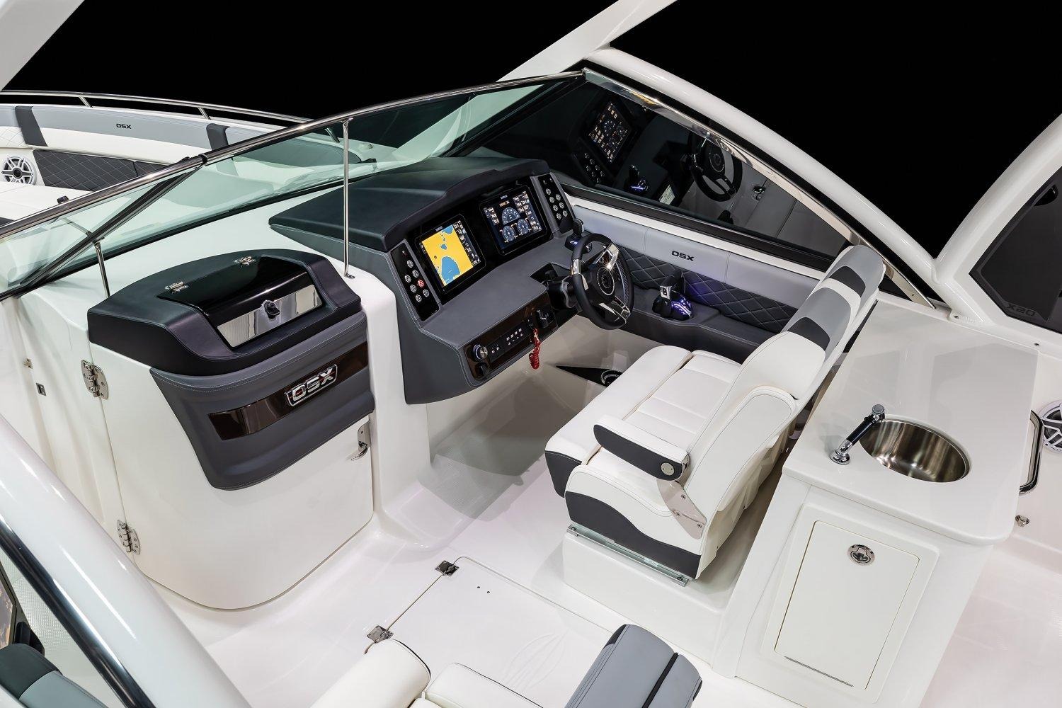 2025 Chaparral 310 OSX For Sale - Image 16