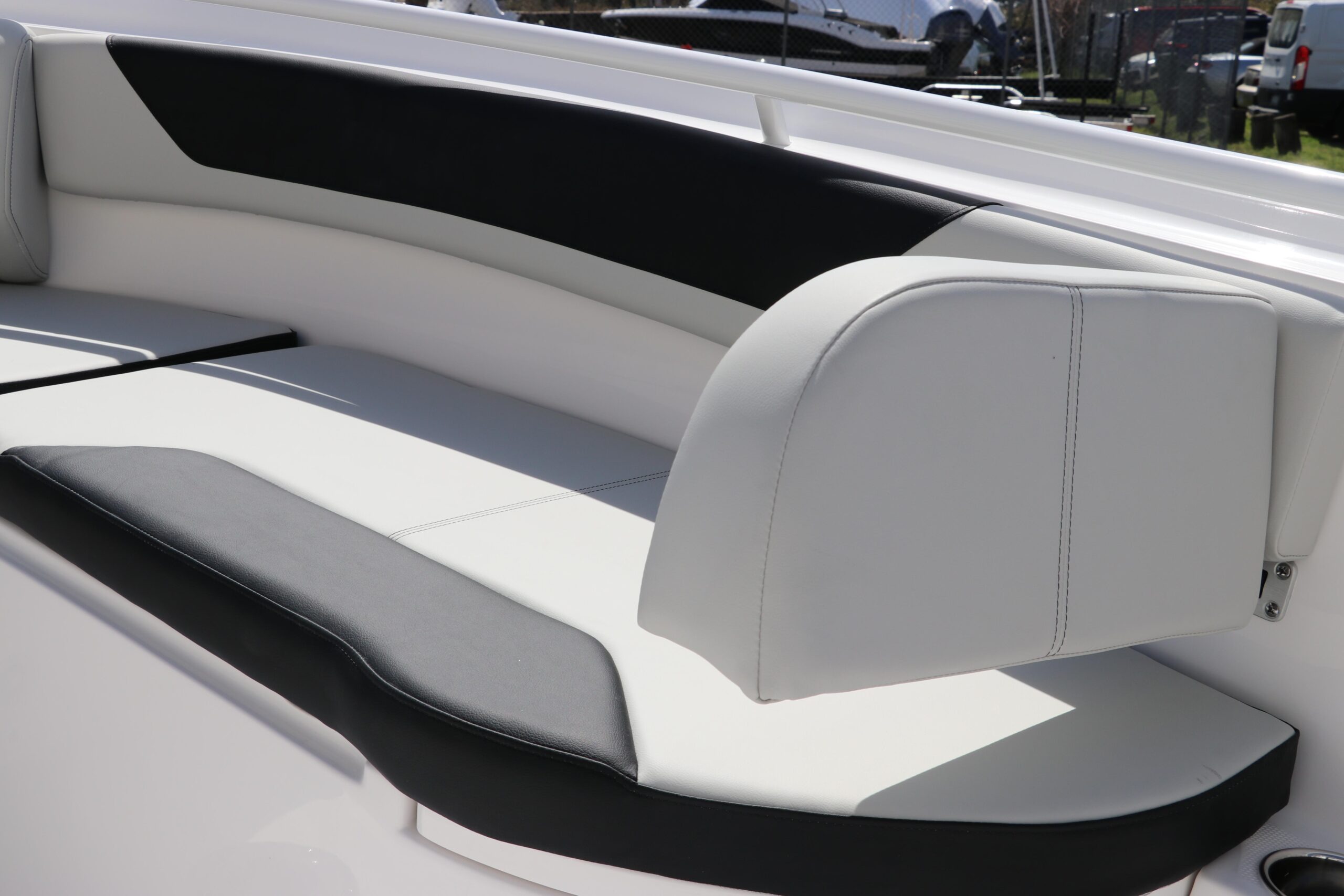 2025 Edgewater 325CC For Sale - Image 23