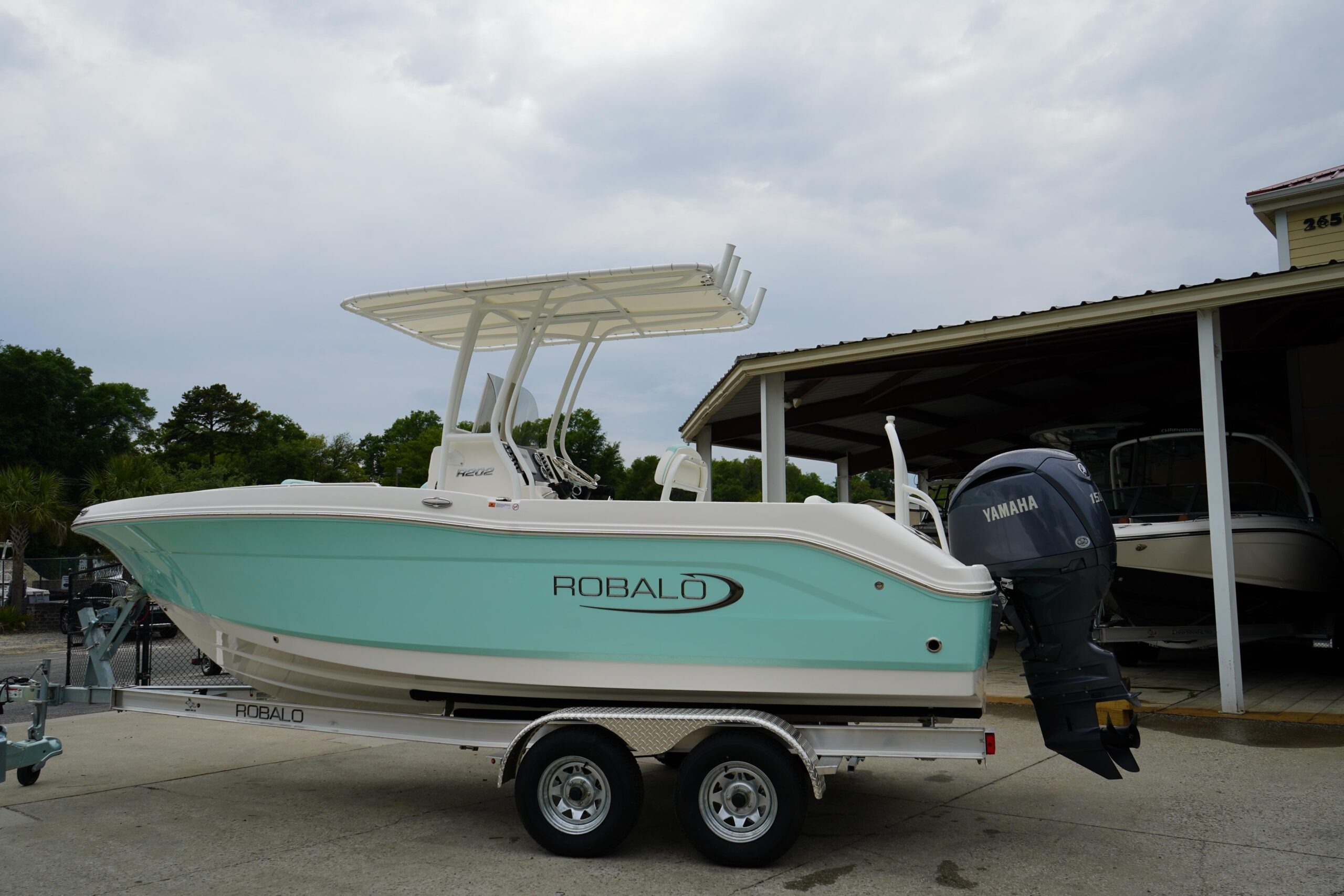 2025 Robalo R202 Explorer For Sale - Image 4