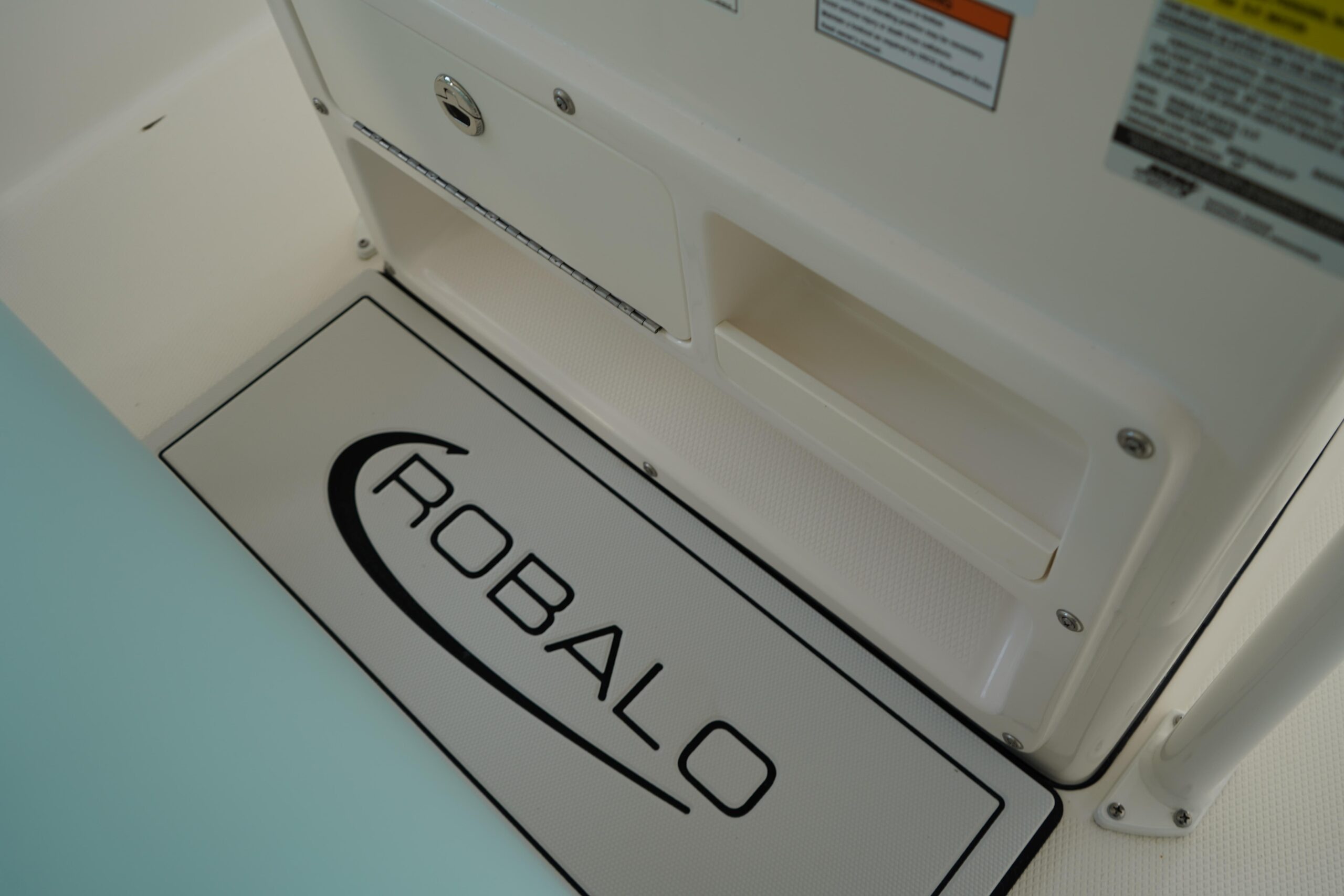 2025 Robalo R202 Explorer For Sale - Image 14