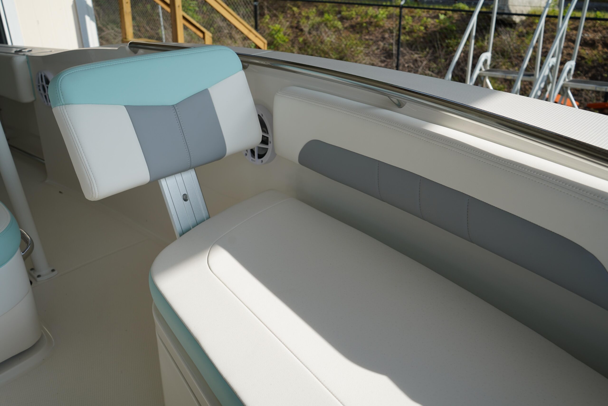 2025 Robalo R202 Explorer For Sale - Image 24