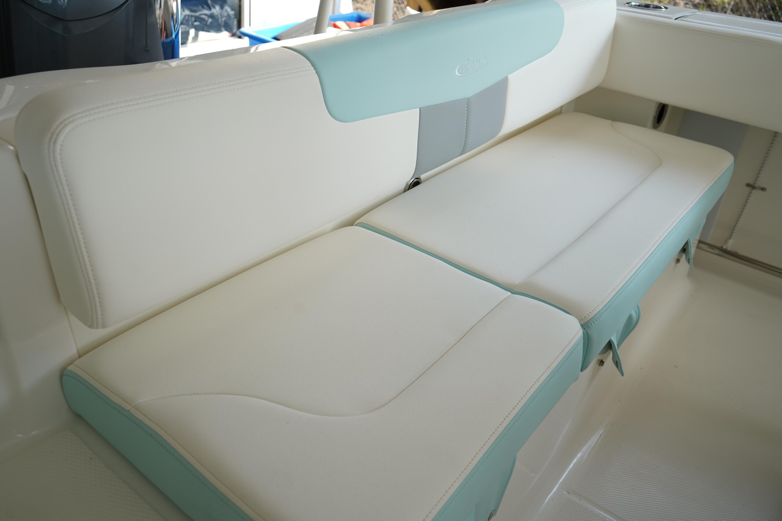 2025 Robalo R202 Explorer For Sale - Image 9