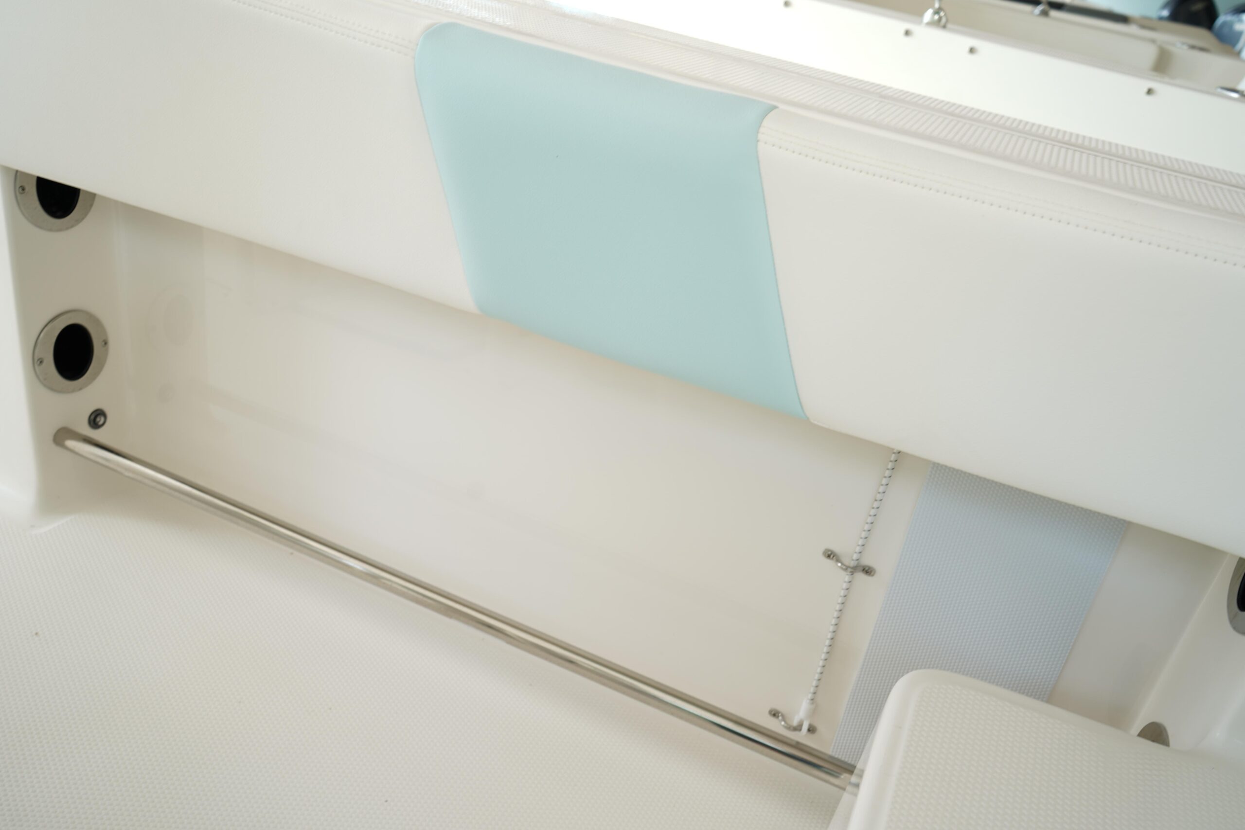 2025 Robalo R202 Explorer For Sale - Image 11