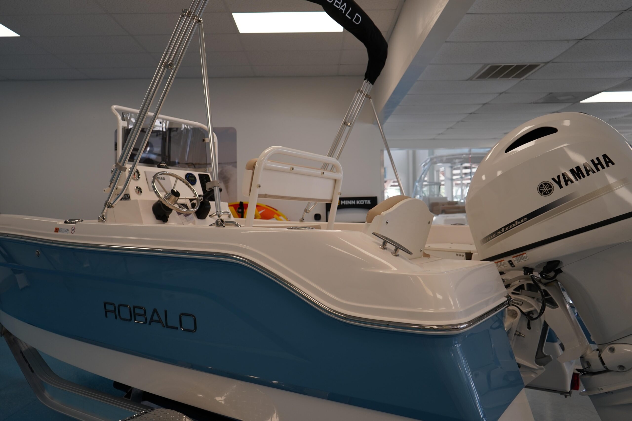 2026 Robalo R160 Center Console - Image 5