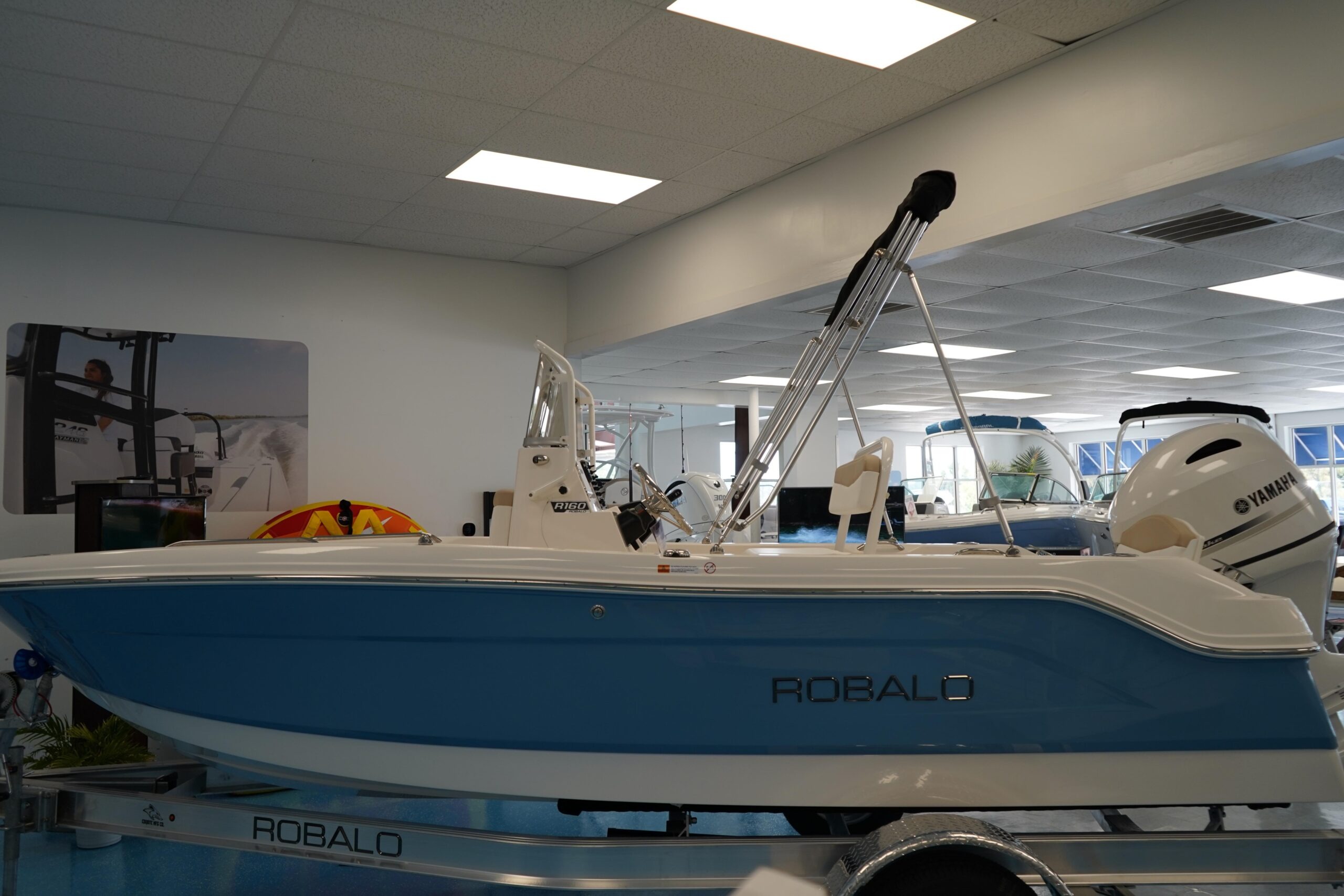 2026 Robalo R160 Center Console - Image 3