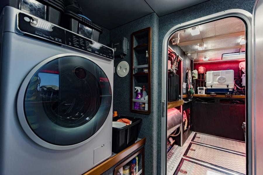 Custom 78 TransOcean Powercat IETA - Image 50