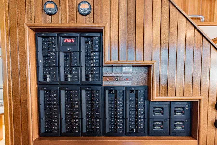 Custom 78 TransOcean Powercat IETA - Image 16