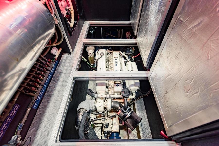 Custom 78 TransOcean Powercat IETA - Image 53