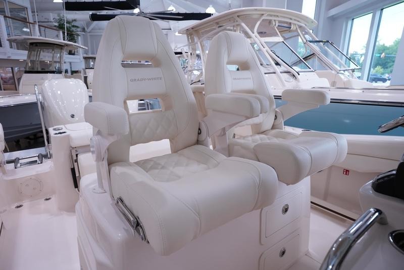 2026 Grady White Canyon 271 For Sale - Image 8