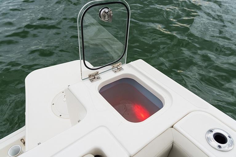 2025 Boston Whaler 240 Vantage - Image 13