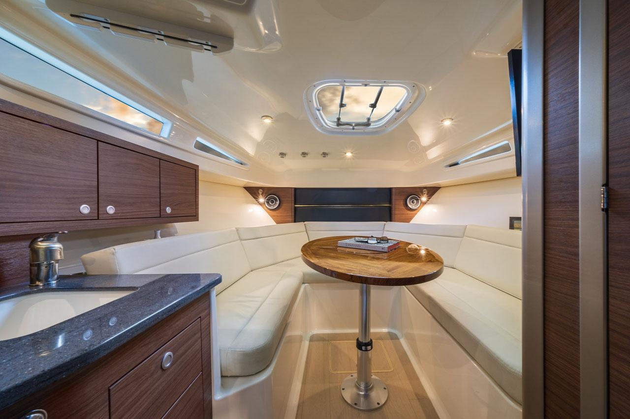 2025 Boston Whaler 325 Conquest - Image 29