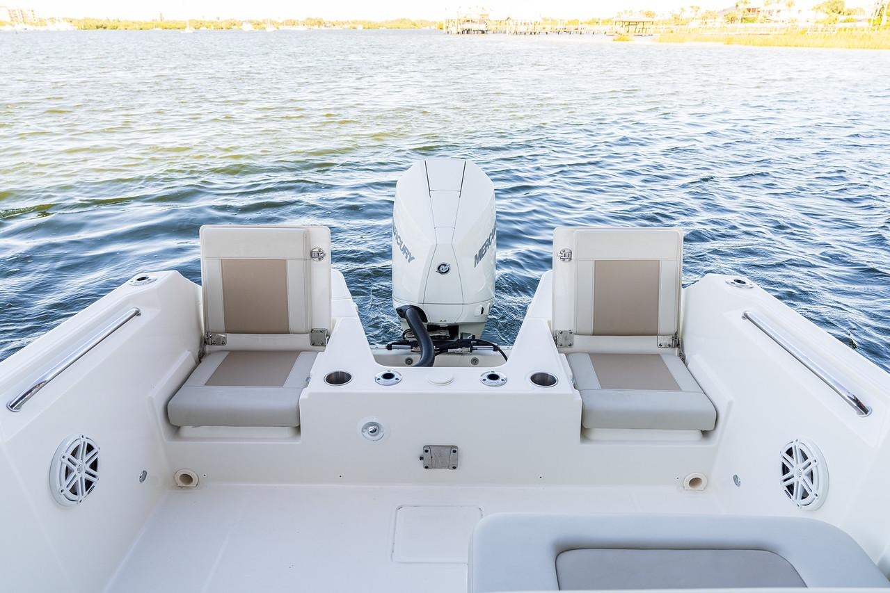 2025 Boston Whaler 210 Vantage - Image 26