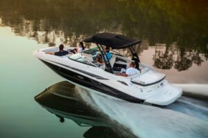 Read more about the article A quick tutorial about all things deckboats