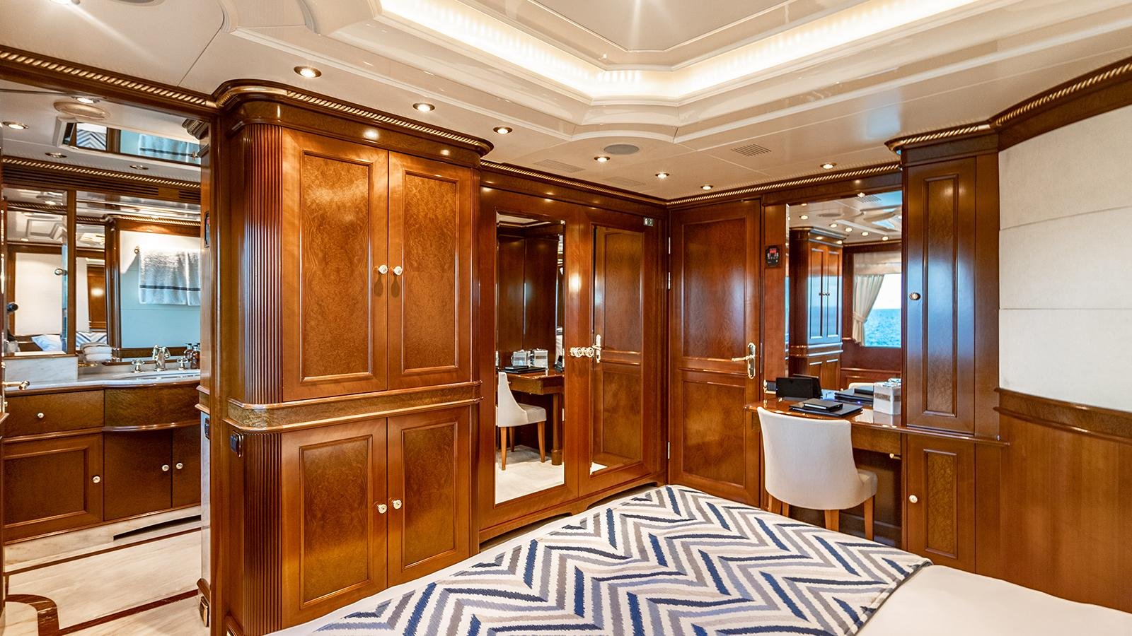 2003 BENETTI CUSTOM NEXT CHAPTER for sale - Image 22