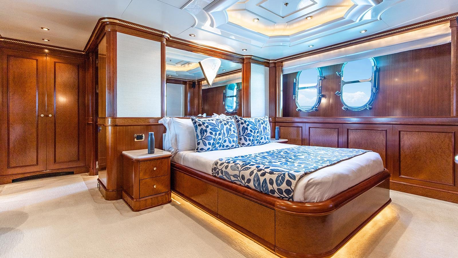2003 BENETTI CUSTOM NEXT CHAPTER for sale - Image 23