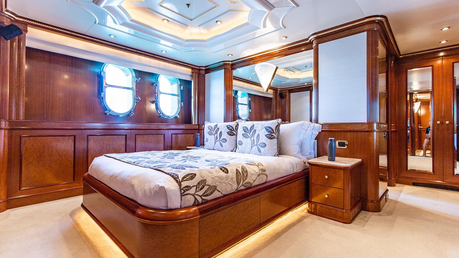 2003 BENETTI CUSTOM NEXT CHAPTER for sale - Image 24