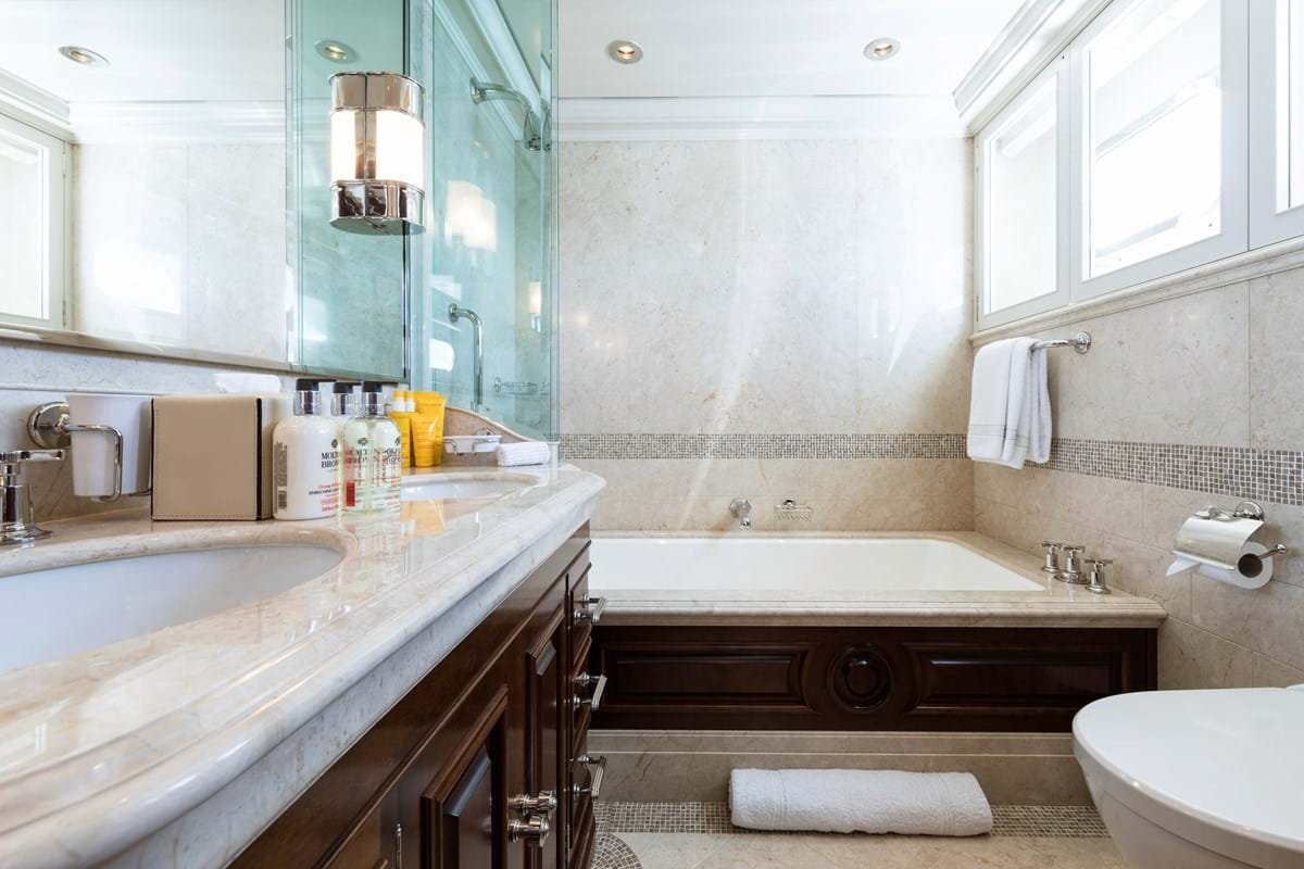 FLAG Motor yacht for sale - Image 17